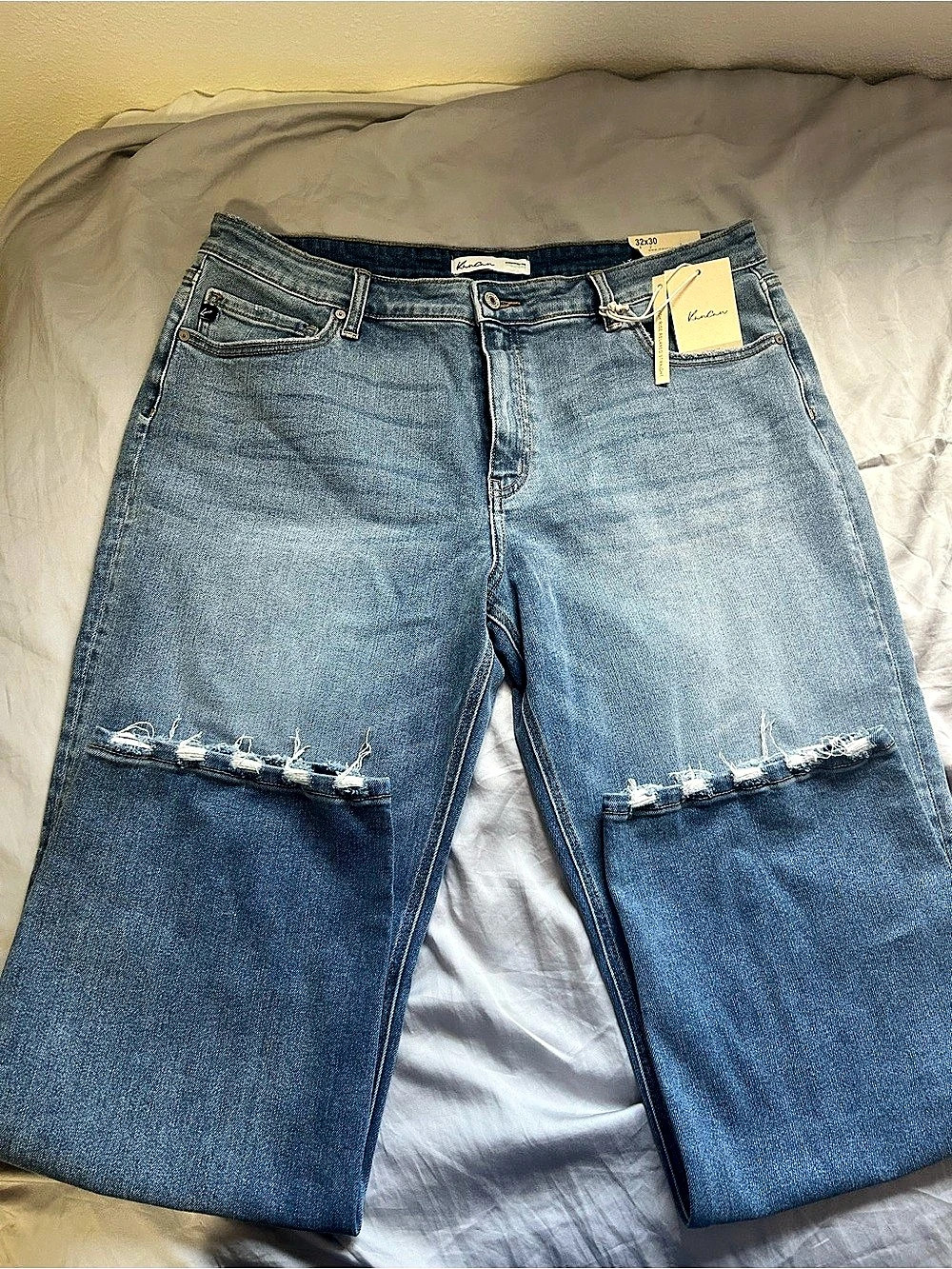 KanCan Straight Distressed Leg Jeans Blue Waist 32 NWT
